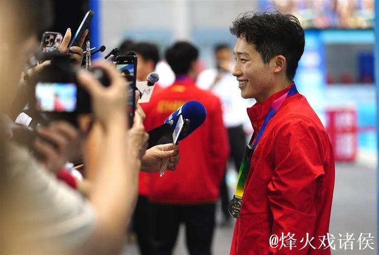 世锦赛男子3米板：曹缘获亚军，王宗源夺季军